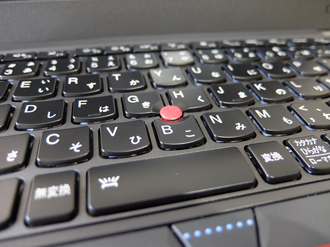 ThinkPad X260のトラックポイント拡大写真